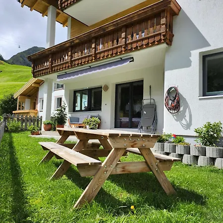 Chasa Max * سامنون