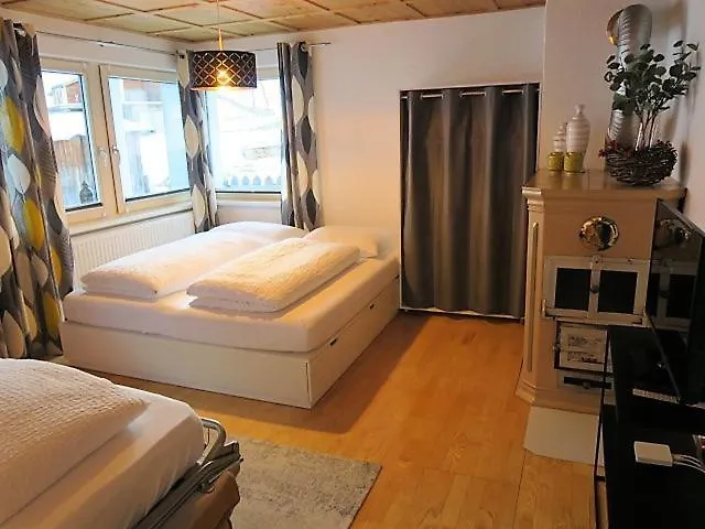 Chasa Max * سامنون